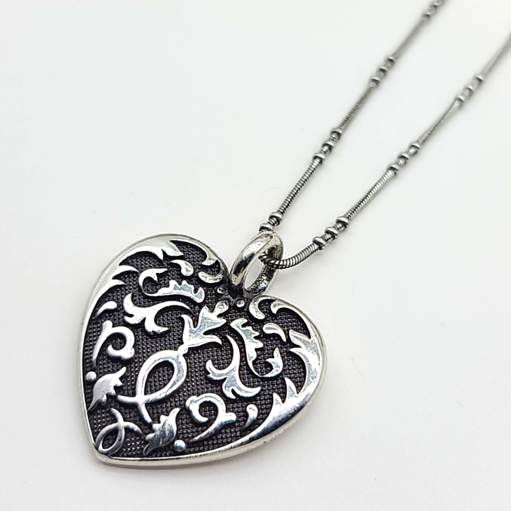 Brighton "CORDOBA HEART" Reversible Pendant Worn 1x!! MSRP $58 Beautiful 🖤❤️